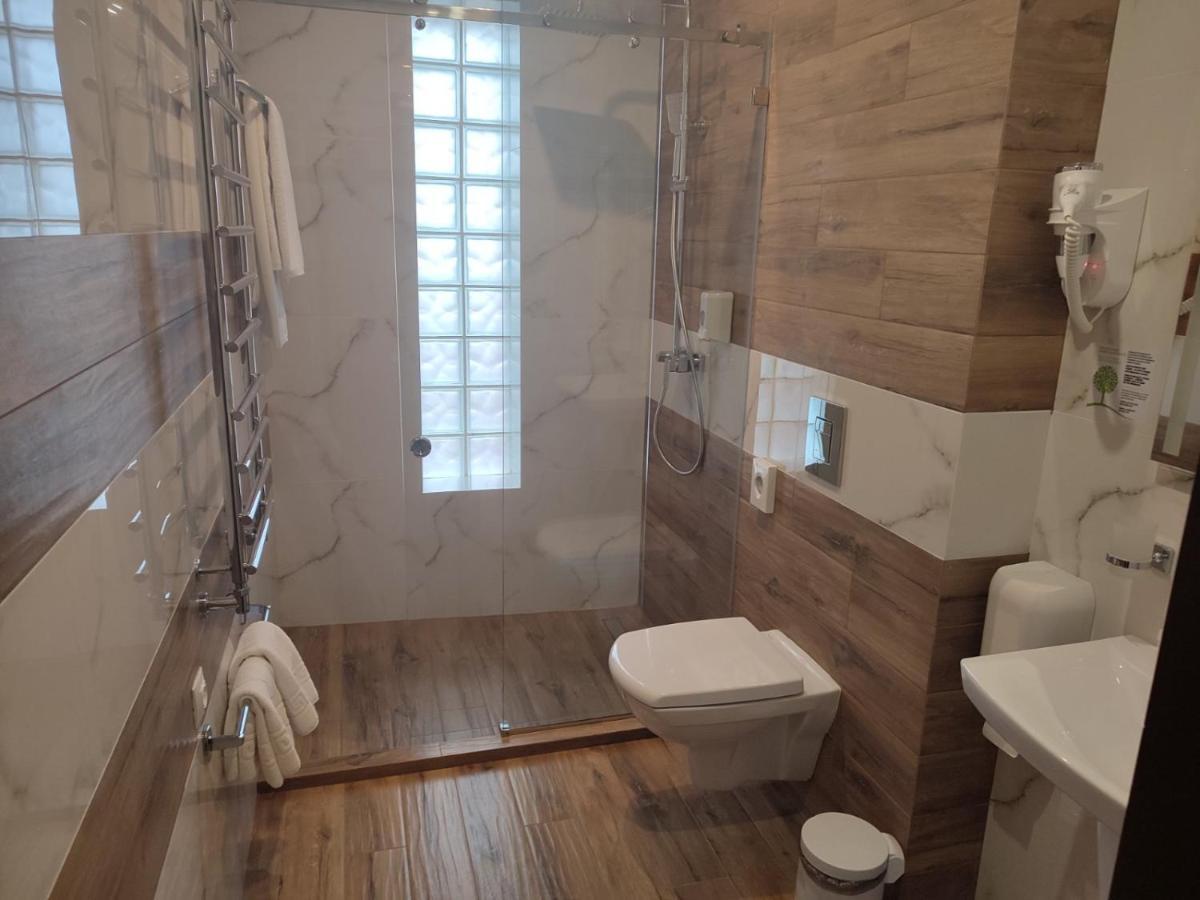 Optima Collection Bergshloss Rivne Exterior photo